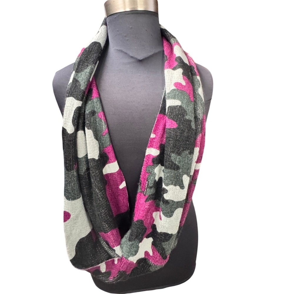 MICHAEL KORS Pink Camouflage‎ Infinity Loop Scarf Acrylic Women's One Size